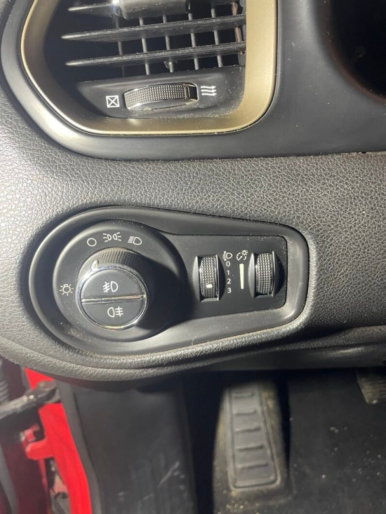 
								JEEP RENEGADE full									