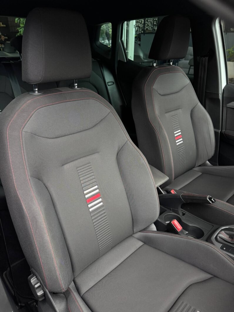 
								SEAT ARONA FR AUT 1.6L full									