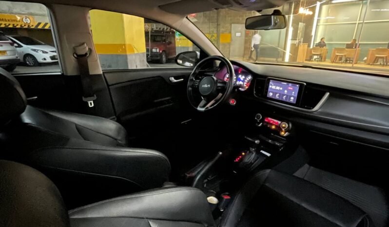 
								KIA RIO ZENITH AT 1.4 HB full									
