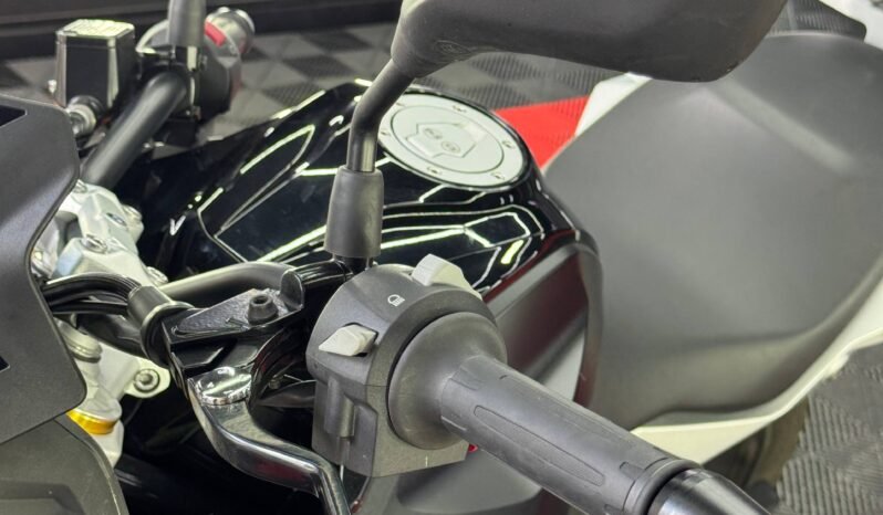 
								BMW G310GS full									