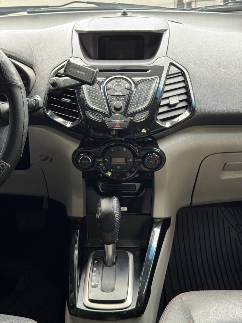 
								FORD ECOSPORT TITANIUM AT 4X2 full									