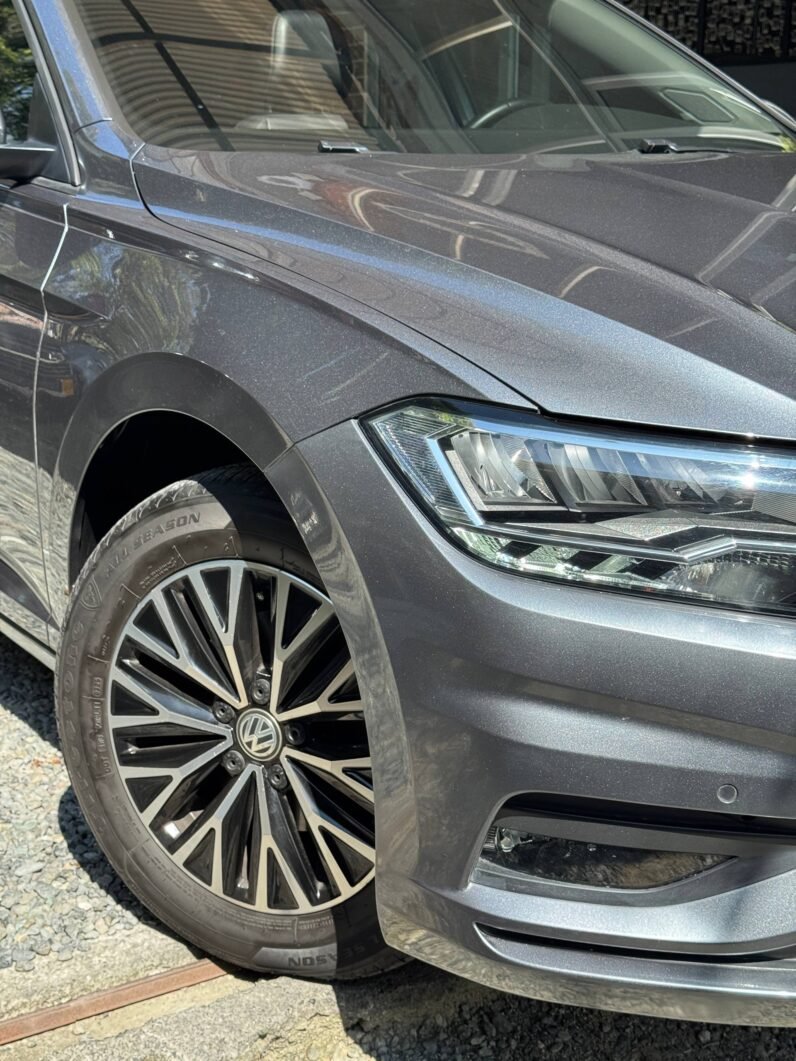 
								VOLKSWAGEN JETTA HIGHLINE TSI 1.4 AT full									