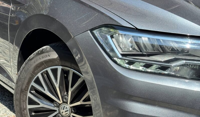 
								VOLKSWAGEN JETTA HIGHLINE TSI 1.4 AT full									