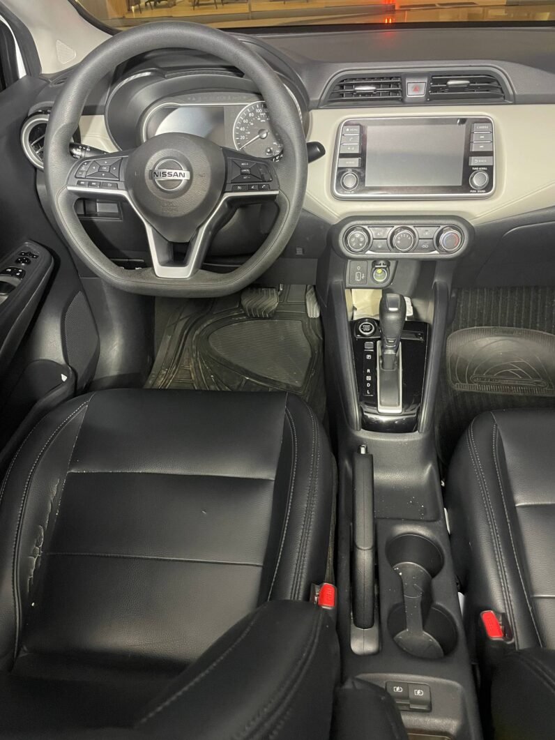 
								NISSAN VERSA ADVANCE AT 1.6 full									