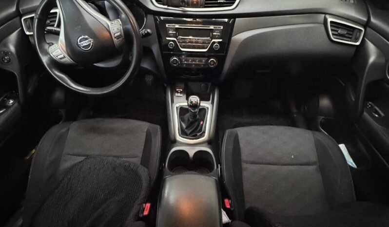 
								NISSAN QASHQAI SENSE MT 2.0 4X2 full									