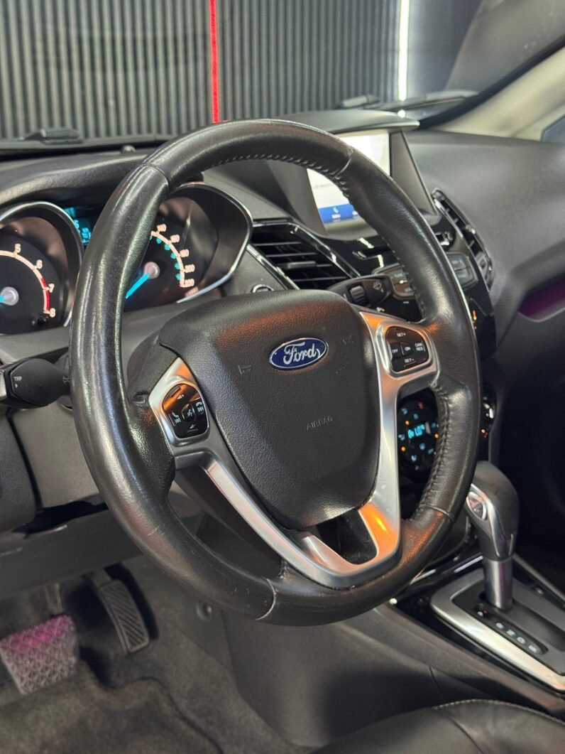 
								FORD FIESTA TITANIUM AT 1.6 full									