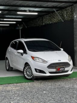 FORD FIESTA TITANIUM AT 1.6