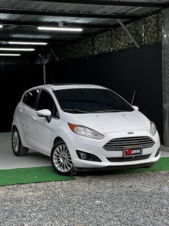 FORD FIESTA TITANIUM AT 1.6
