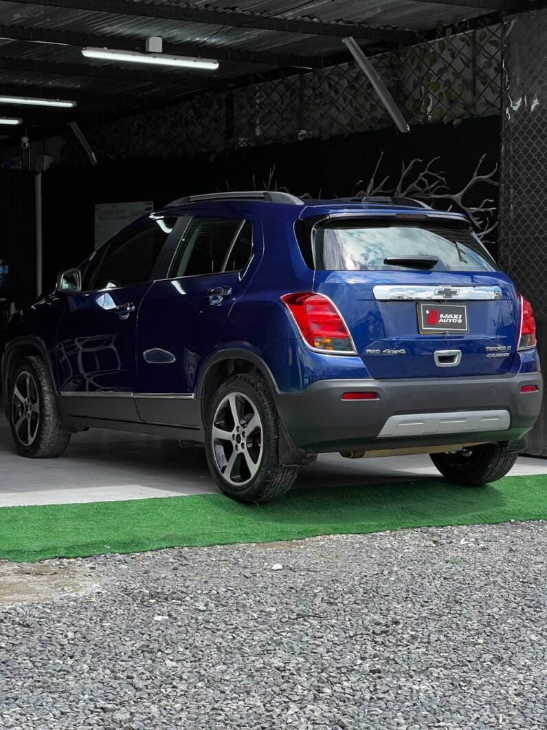 
								CHEVROLET TRACKER LT AT 4X4 1.8 full									