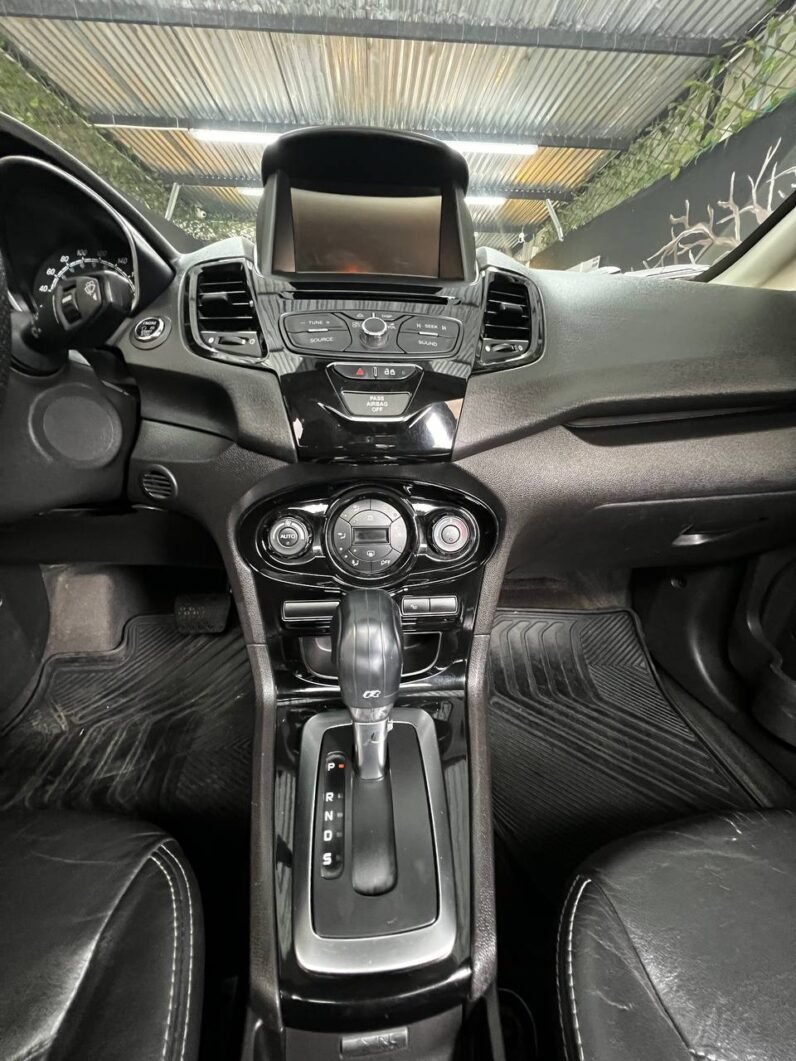 
								FORD FIESTA TITANIUM AT 1.6 full									