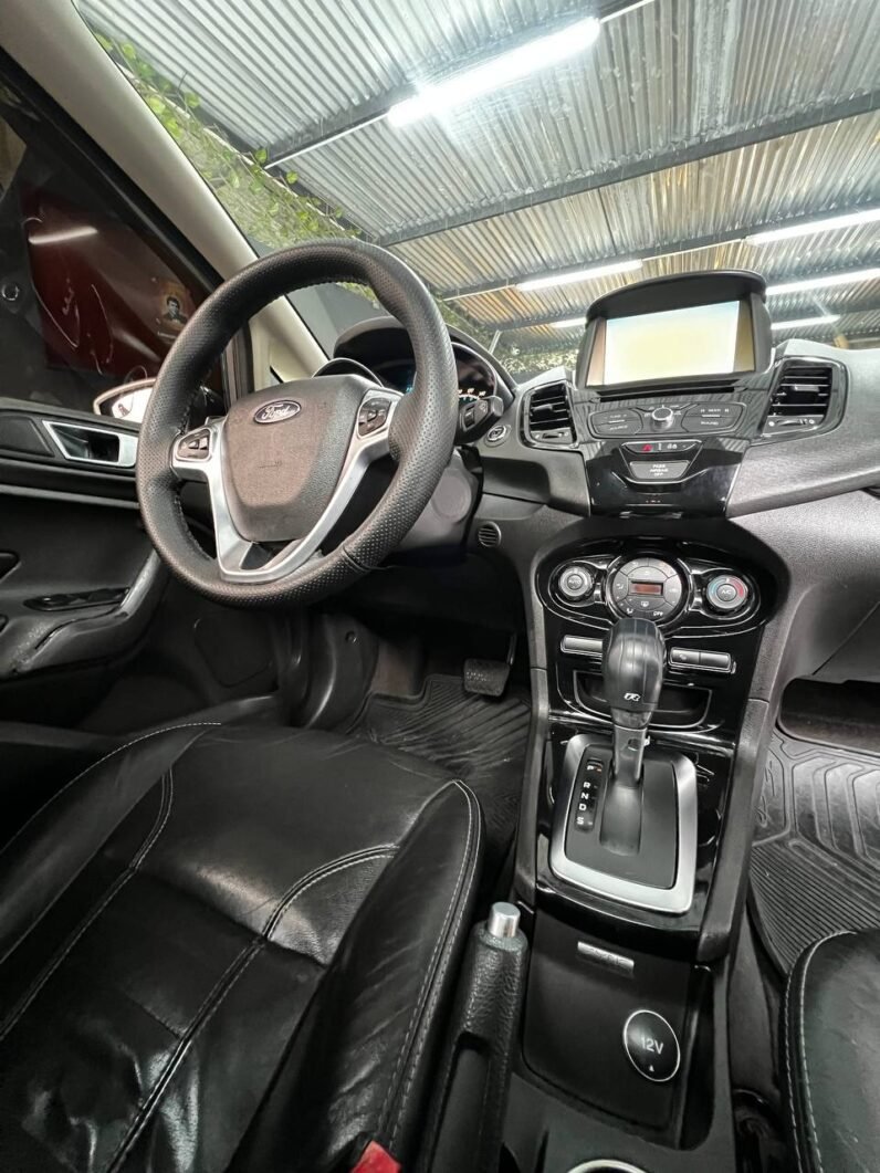 
								FORD FIESTA TITANIUM AT 1.6 full									