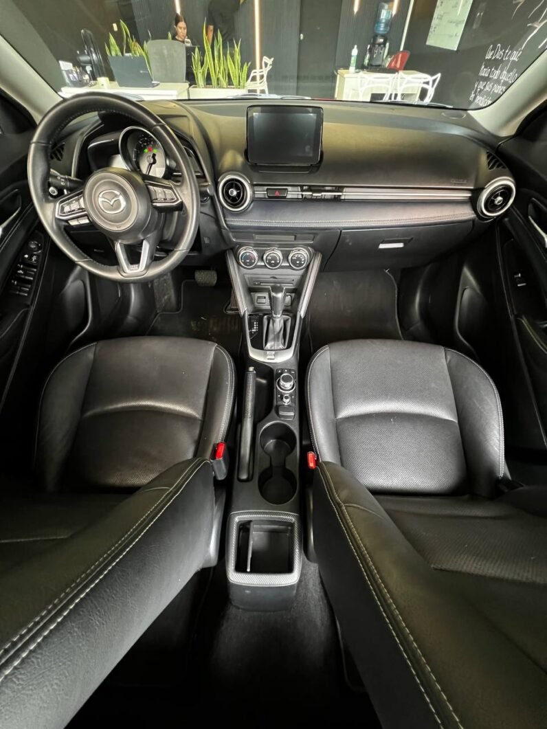
								MAZDA 2 GRAND TOURING AT SD full									