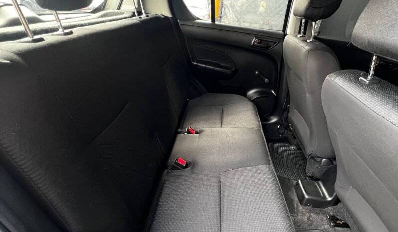 
								SUZUKI SWIFT 1.2 MT HB full									