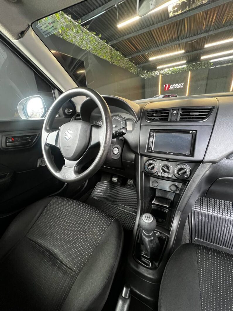 
								SUZUKI SWIFT 1.2 MT HB full									