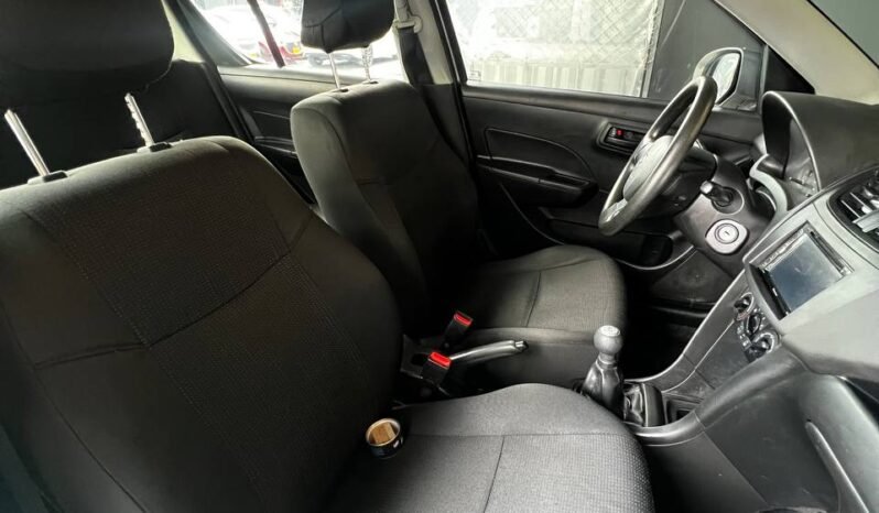 
								SUZUKI SWIFT 1.2 MT HB full									