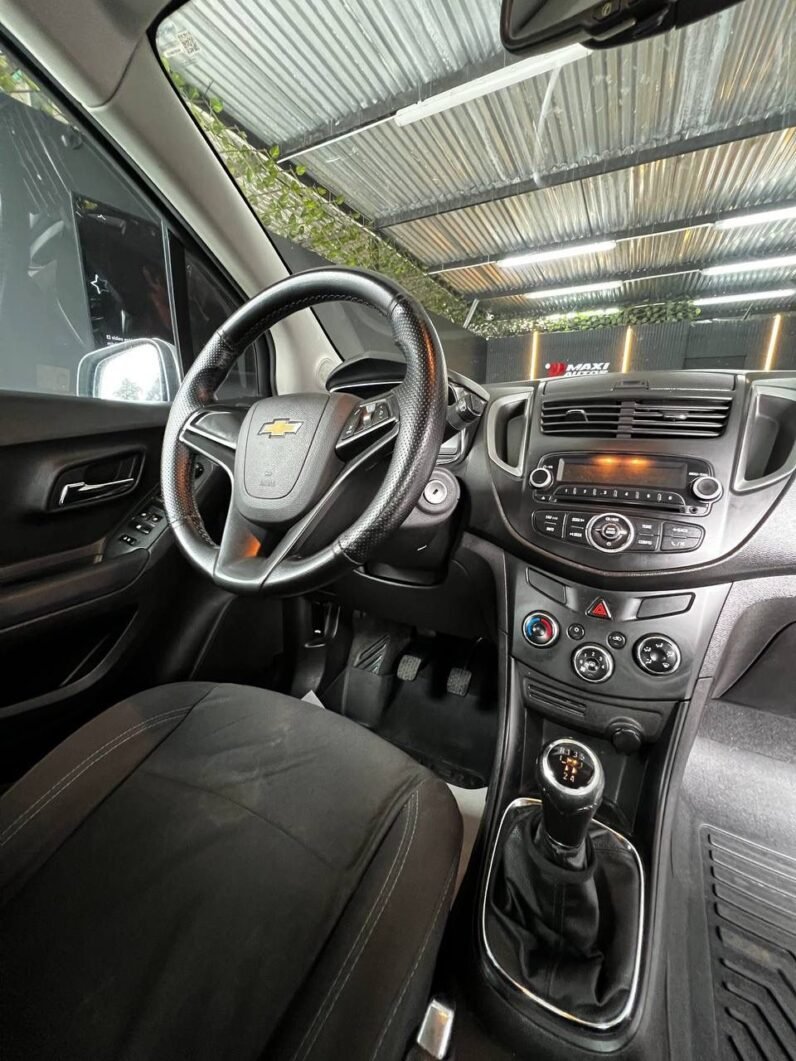 
								CHEVROLET TRACKER LS MT 1.8 4X2 full									