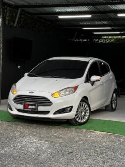 FORD FIESTA TITANIUM AT 1.6