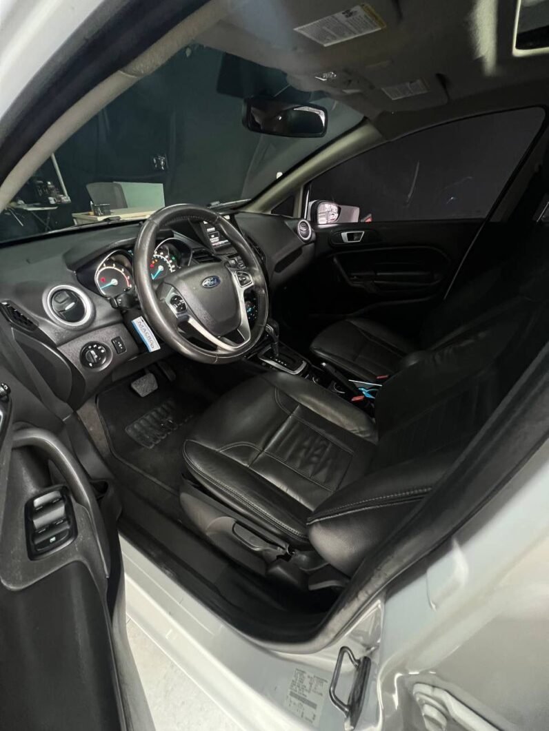 
								FORD FIESTA TITANIUM AT 1.6 full									