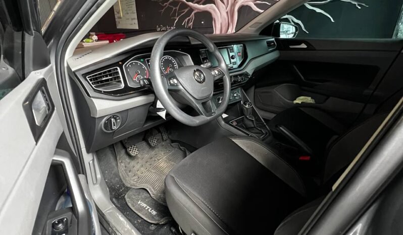 
								VOLKSWAGEN VIRTUS COMFORTLINE 1.6 AUT full									