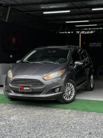 FORD FIESTA TITANIUM AT 1.6