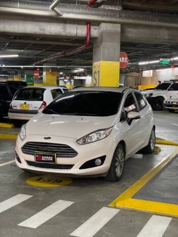 FORD FIESTA TITANIUM AT 1.6