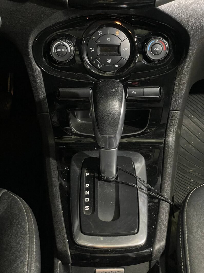 
								FORD FIESTA TITANIUM AT 1.6 full									