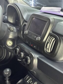
										FIAT MOBI EASY MT 1.0L full									