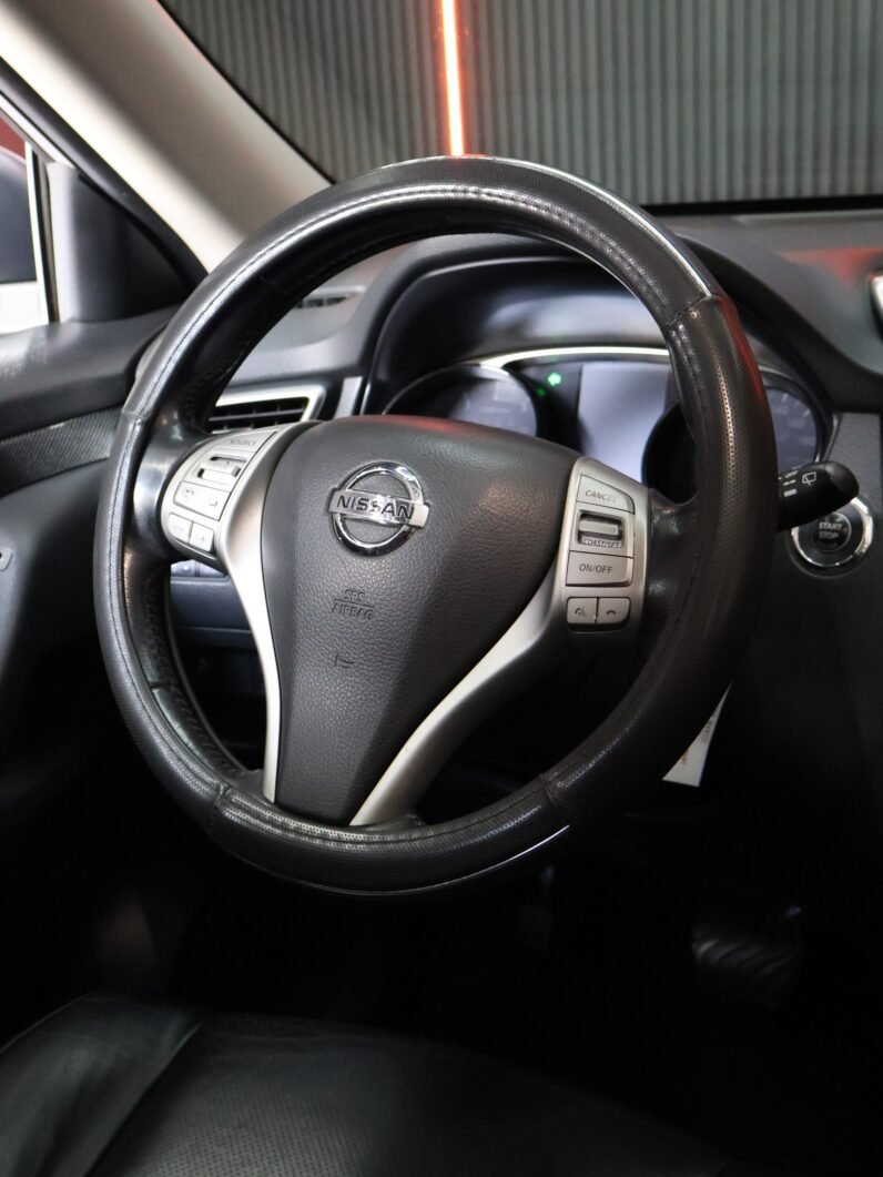 
								NISSAN XTRAIL EXCLUSIVE 2.5 AT 4X4 full									
