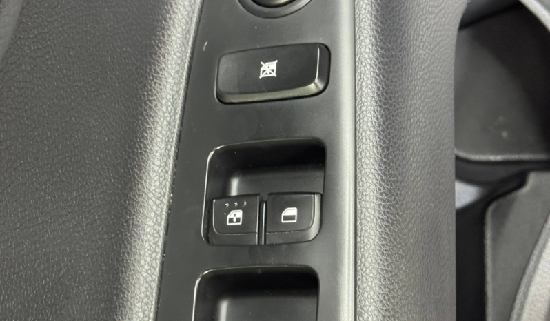 
								KIA STONIC ZENITH 2023 HIBRIDA MEC full									