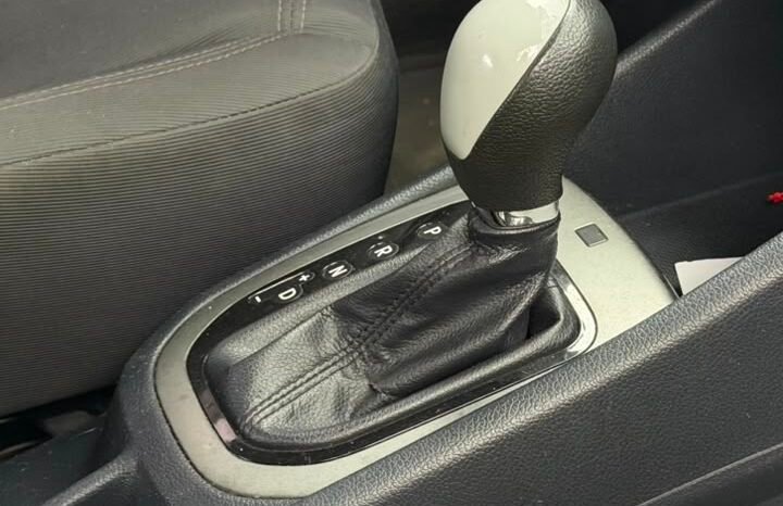 
								KIA RIO UB EX HB 1.4 AT full									