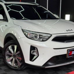 
										KIA STONIC ZENITH 2023 HIBRIDA MEC full									
