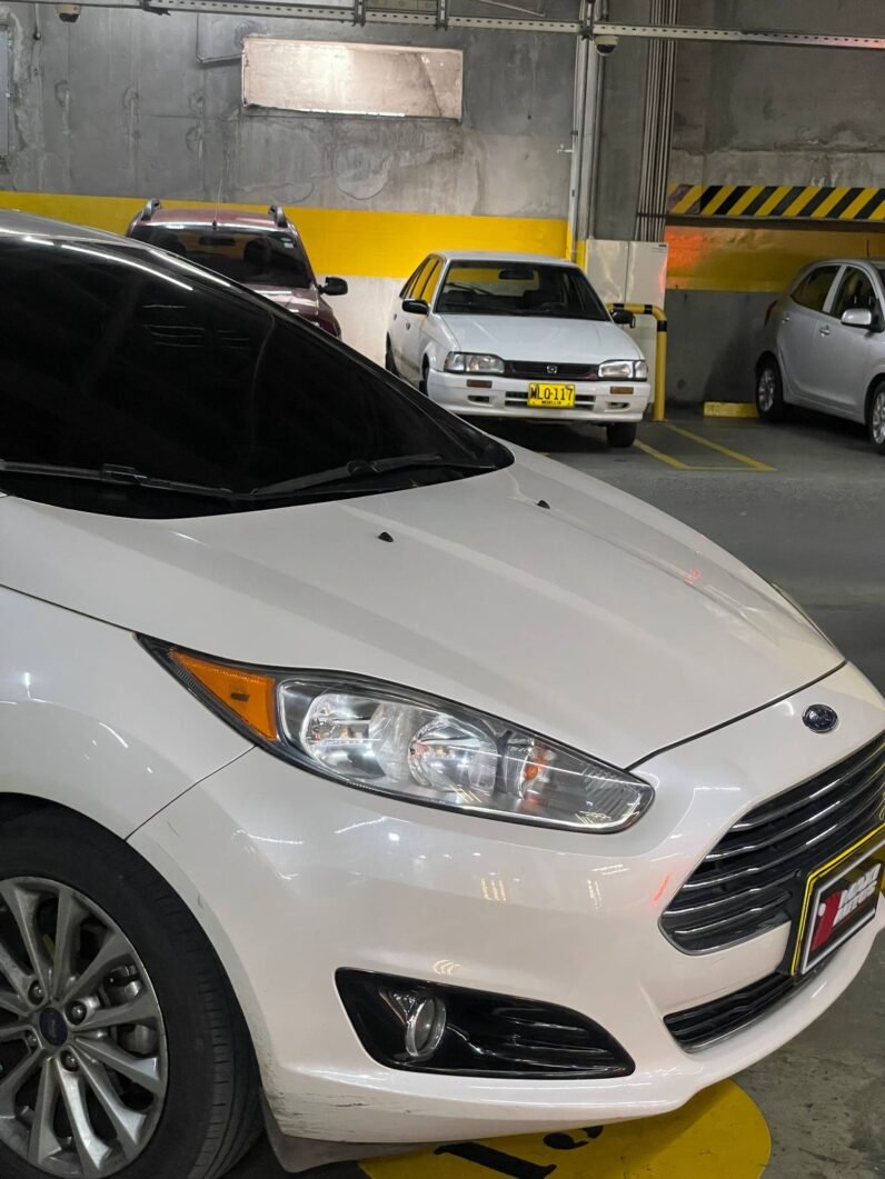 
								FORD FIESTA TITANIUM AT 1.6 full									