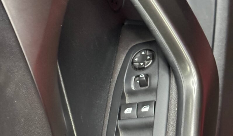 
								PEUGEOT 2008 ACTIV 1.6 AUT full									