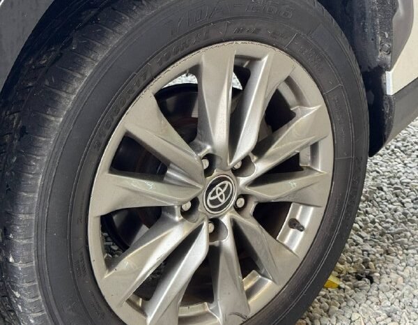 
								TOYOTA COROLLA CROSS XEI HYBRID 1.8 AT full									