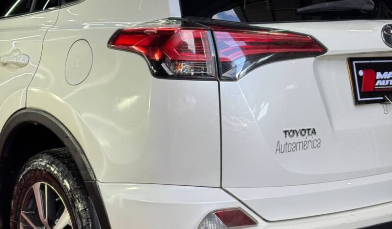 
								TOYOTA RAV4 STREET 2.0L AT 4×2 full									