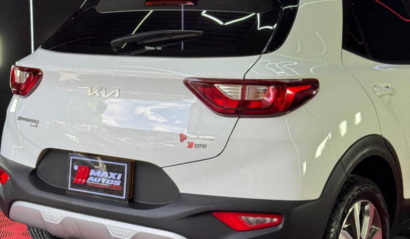 
								KIA STONIC ZENITH 2023 HIBRIDA MEC full									