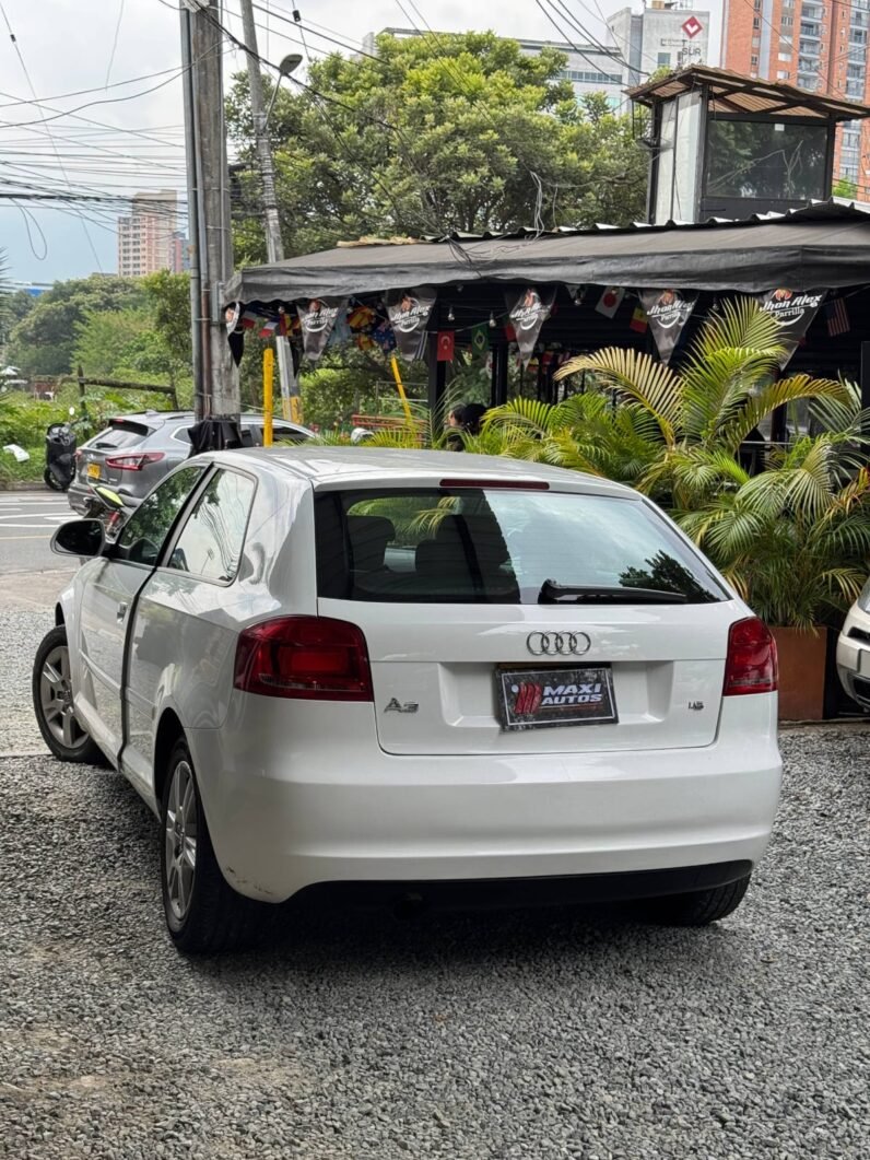 
								AUDI A3 SPORTBACK full									