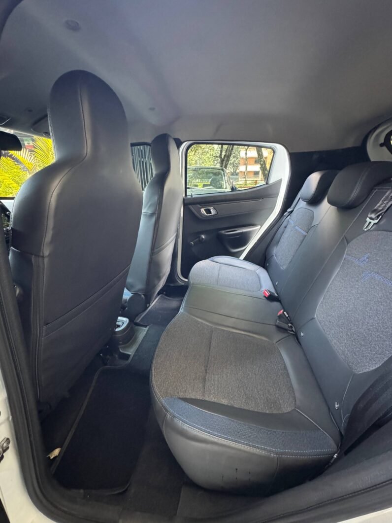 
								RENAULT KWID ICONIC 1.0 MT full									