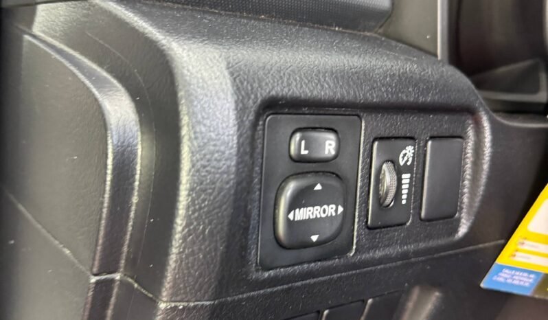 
								TOYOTA 4RUNNER SR5 4.0 AT 4X4 full									