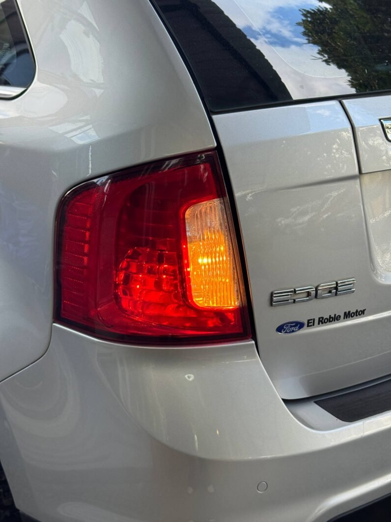 
								FORD EDGE LIMITED 3.5 AT 4X4 full									