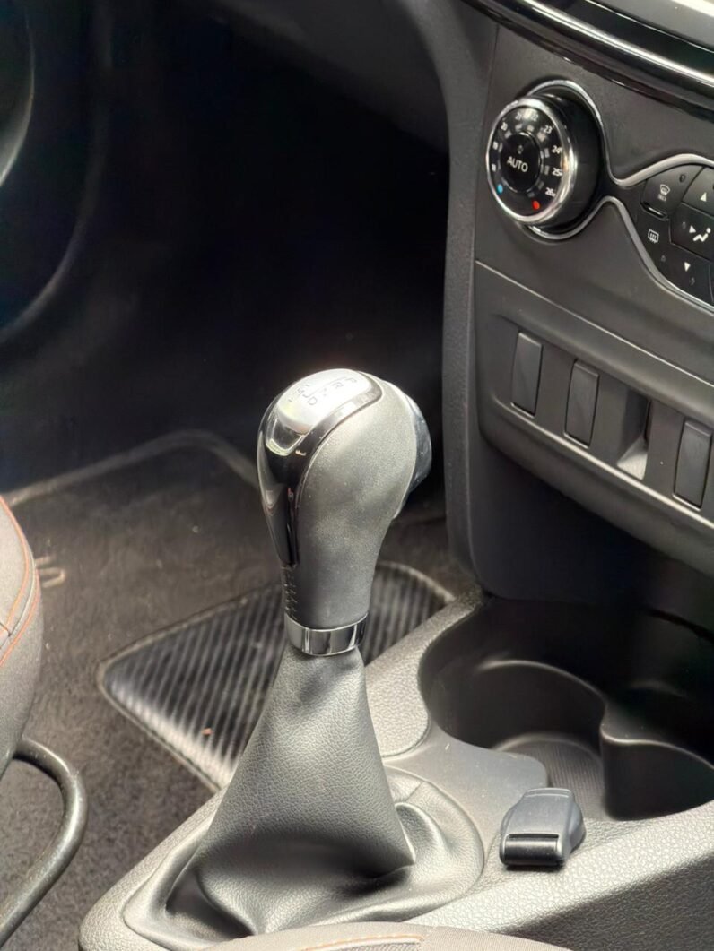 
								RENAULT STEPWAY INTENS AUT CVT 1.6 full									