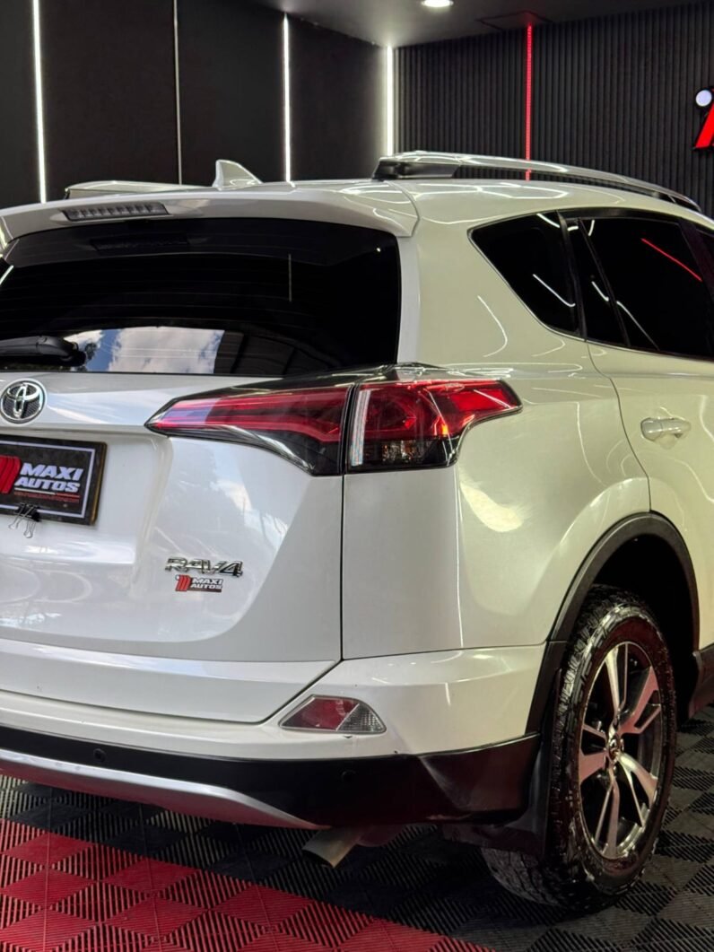 
								TOYOTA RAV4 STREET 2.0L AT 4×2 full									