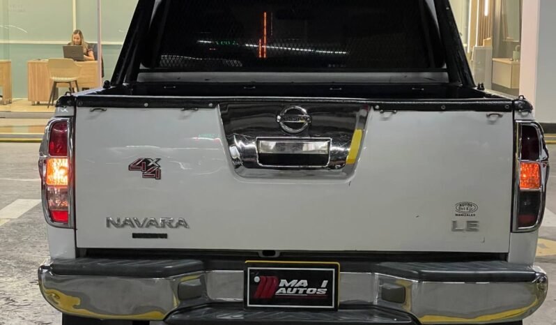 
								NISSAN NAVARA TURBO 4X4 2.5 AT full									