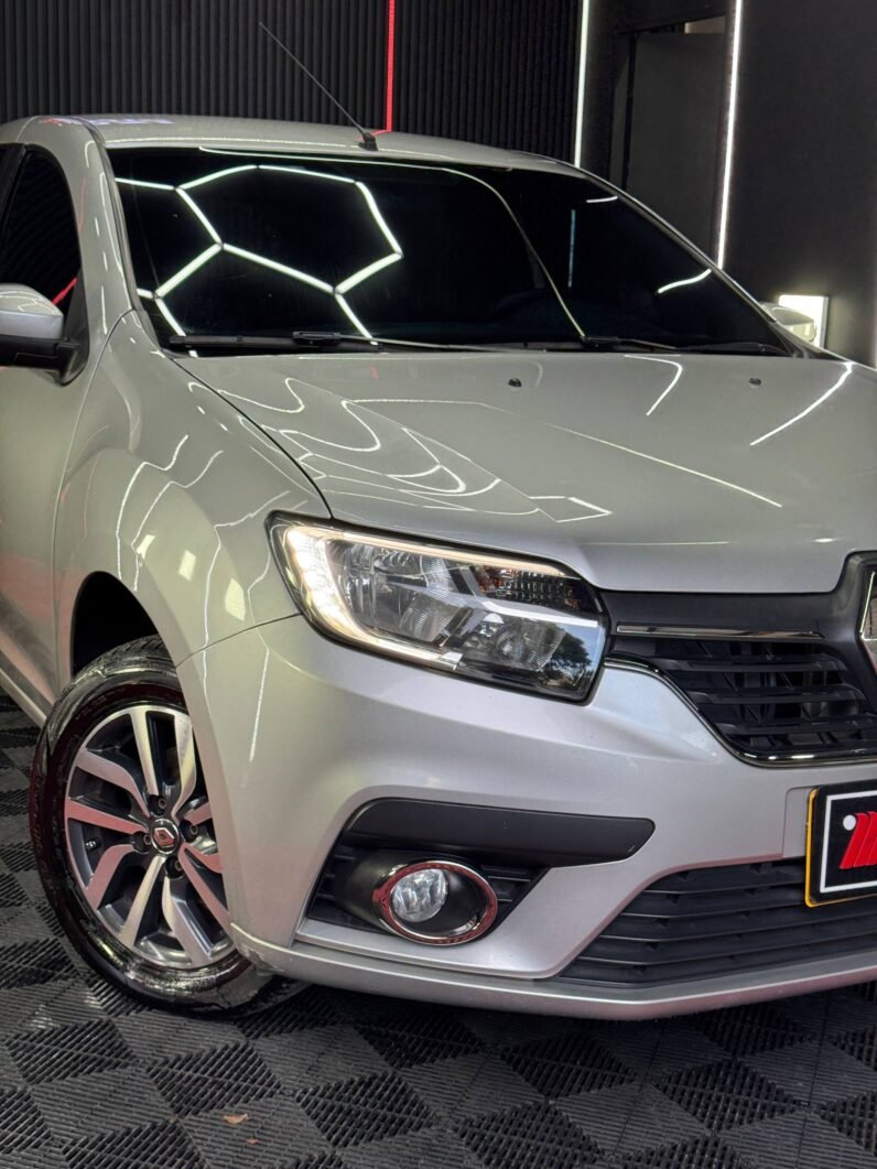
								RENAULT SANDERO LIFE+ 1.6 MT full									