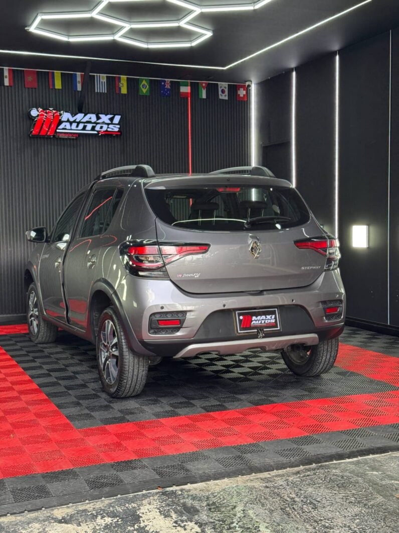 
								RENAULT STEPWAY INTENS AUT CVT 1.6 full									