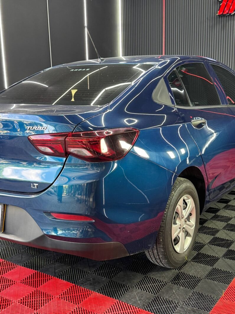 
								CHEVROLET ONIX LT TURBO 1.0 SEDAN AT full									