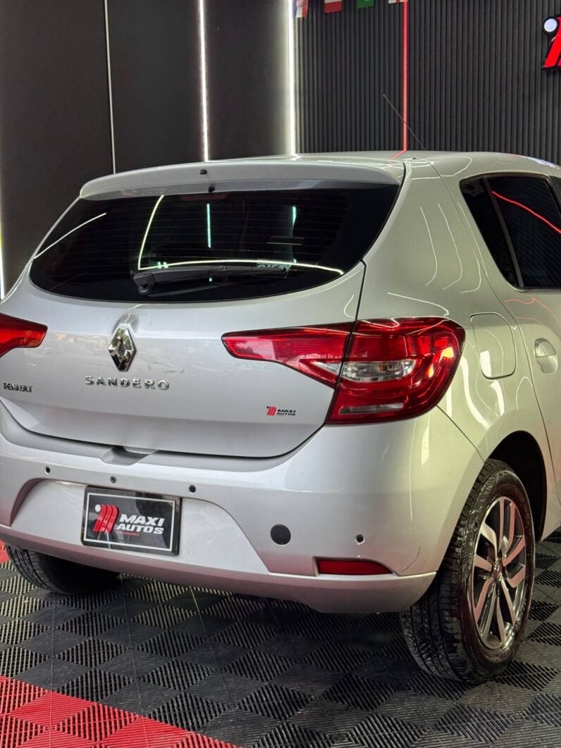 
								RENAULT SANDERO LIFE+ 1.6 MT full									