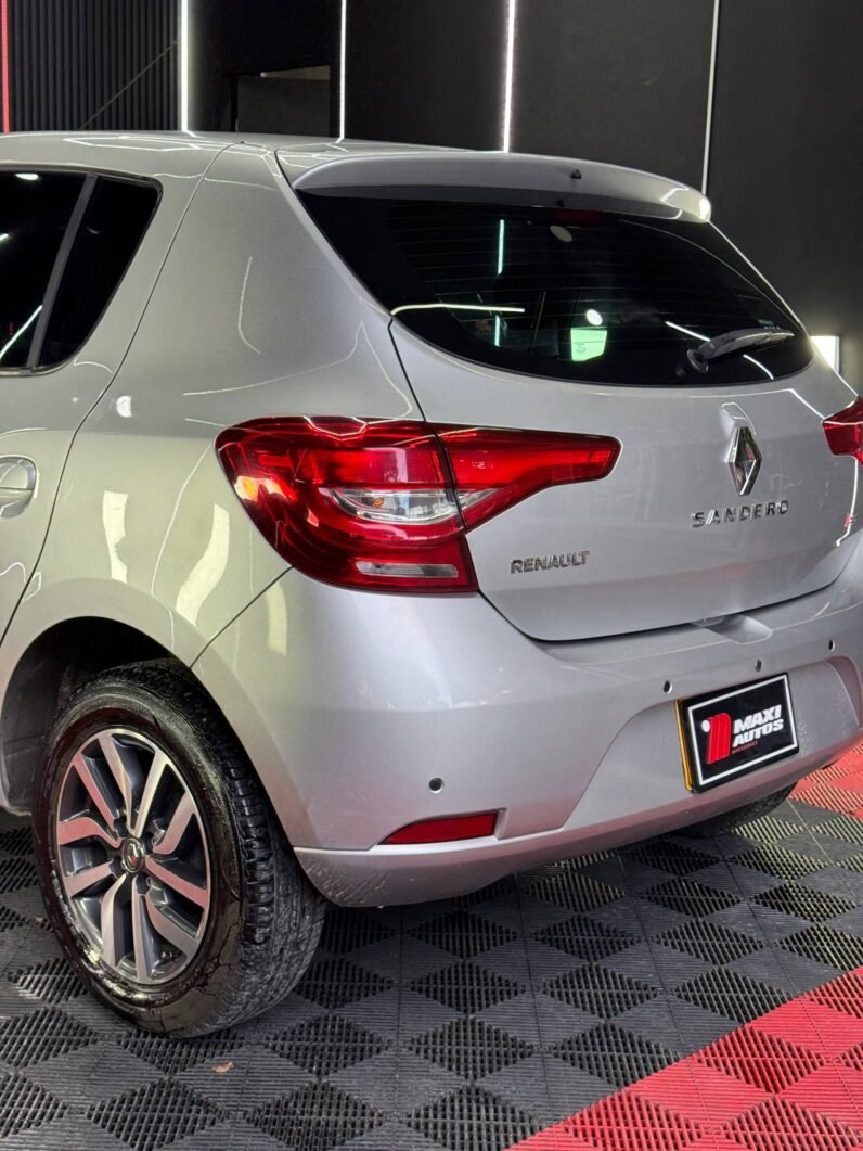 
								RENAULT SANDERO LIFE+ 1.6 MT full									