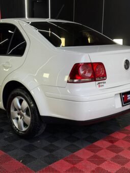 
										VOLKSWAGEN JETTA CLASSIC EUROPA MT 2.0 full									