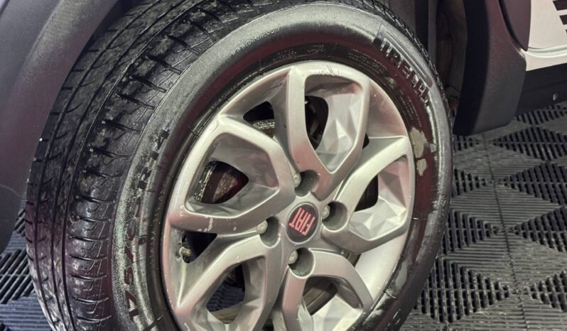 
								FIAT MOBI EASY MT 1.0L full									